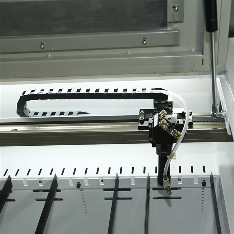 Industriële hoogvermogen CNC C - Industrial Laser Fabric Cutting Machine recensie en prijs
